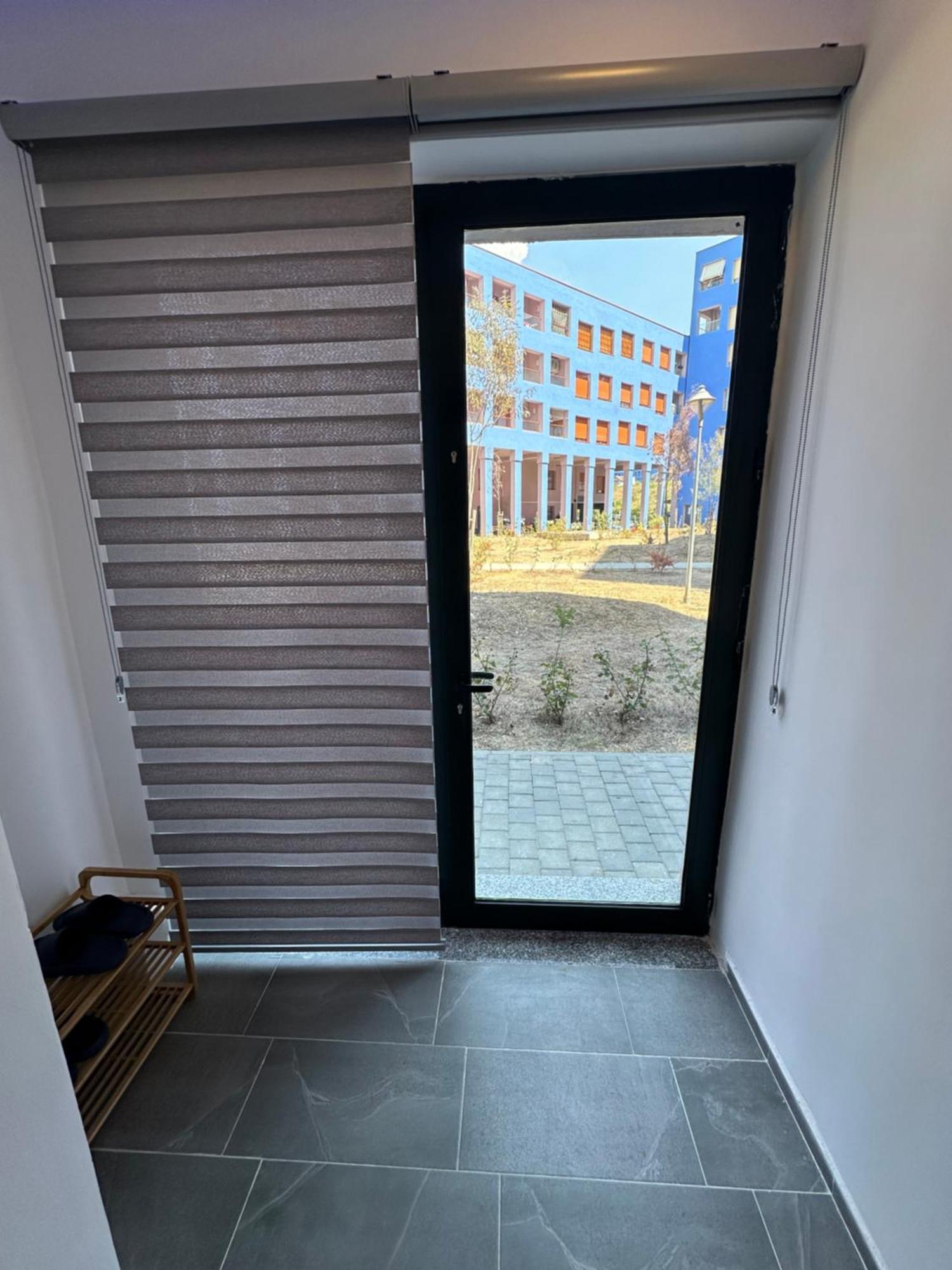Sunflower Apartment Тирана Экстерьер фото
