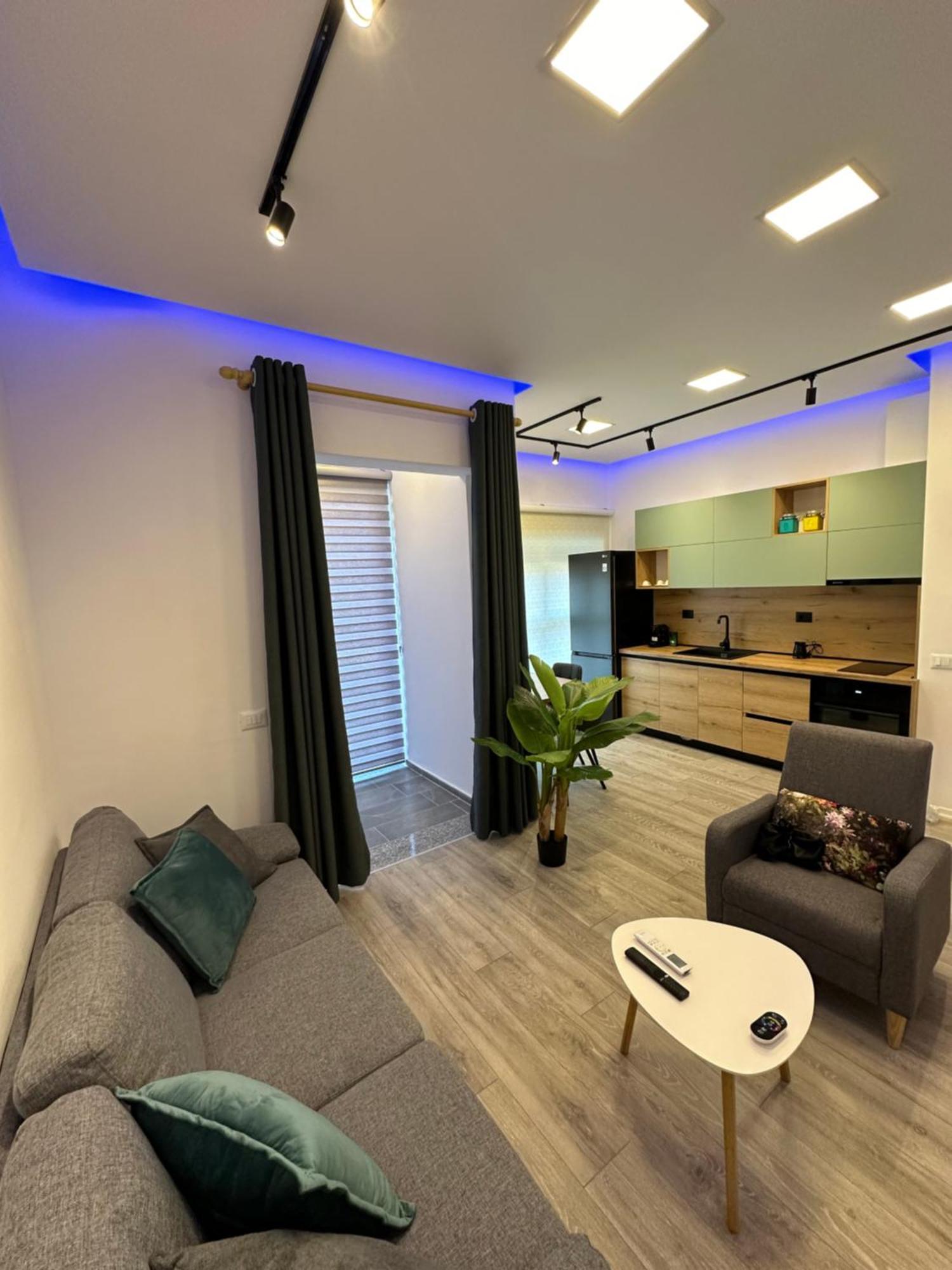 Sunflower Apartment Тирана Экстерьер фото